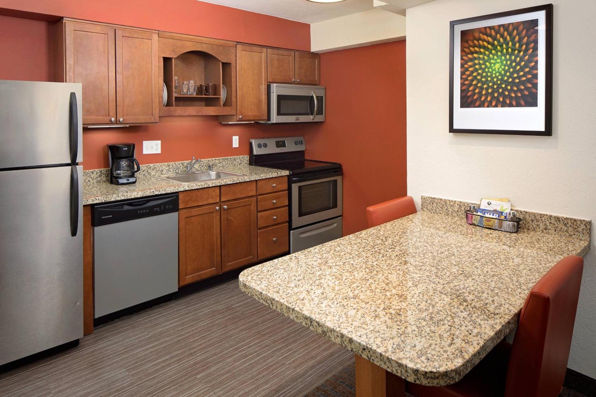 Residence Inn Louisville East Экстерьер фото