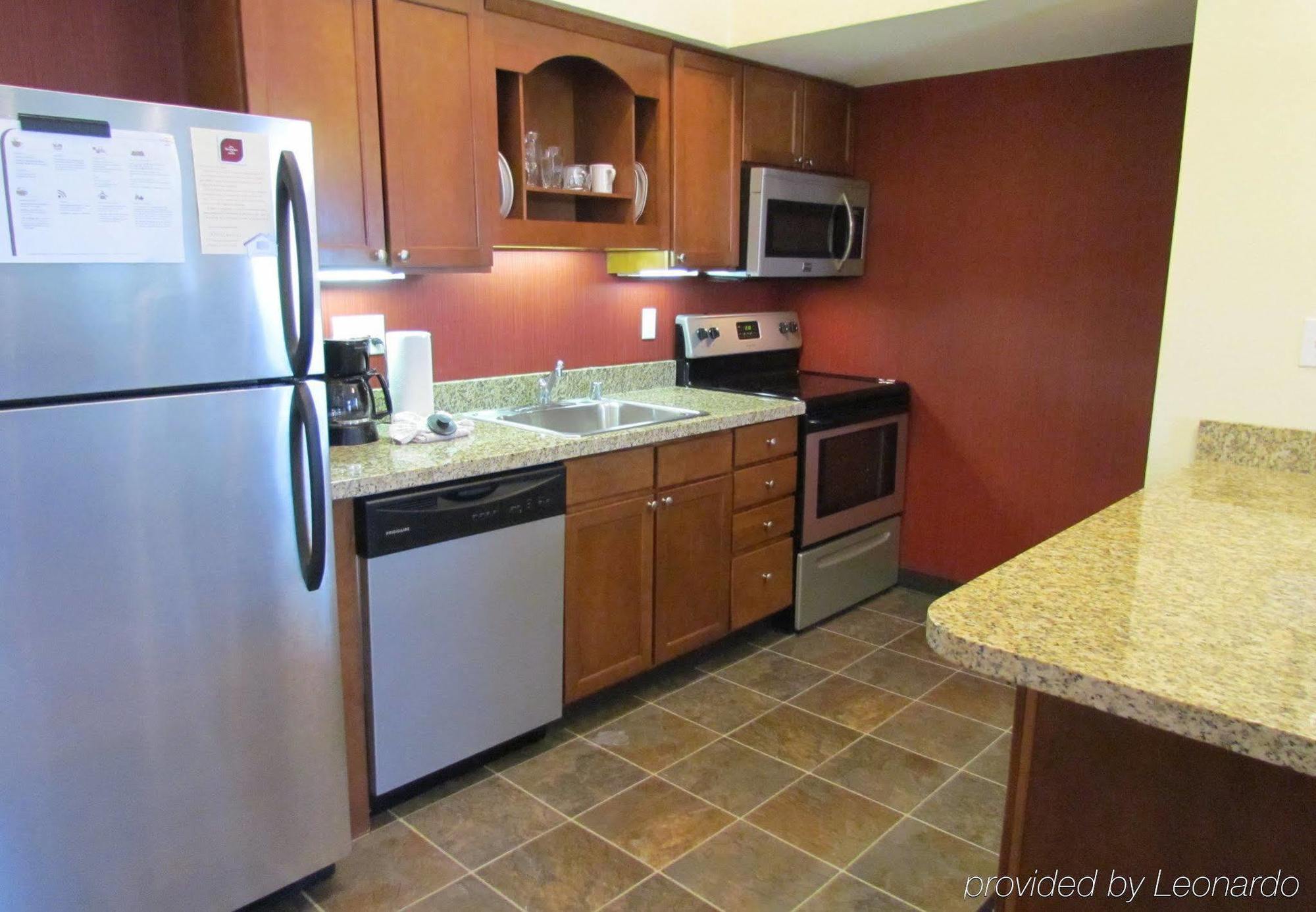 Residence Inn Louisville East Номер фото