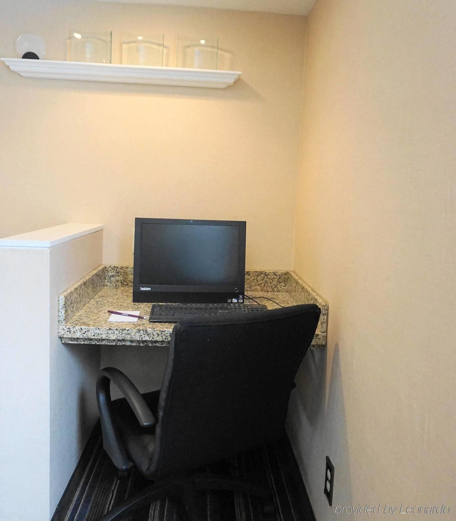 Residence Inn Louisville East Экстерьер фото